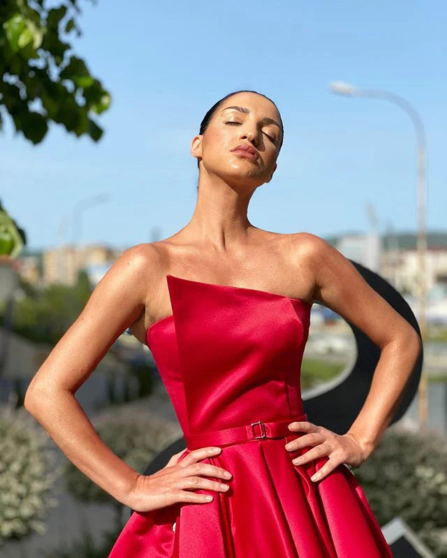Vestidos formales para mujer, encantadores vestidos de fiesta de graduación/noche rojos largos sin tirantes de corte A / Tienda de vestidos de graduación